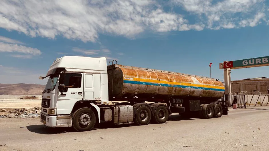 Meksika'ya sınır ötesi lojistik için gümrük belgeleri ve kargo kutuları